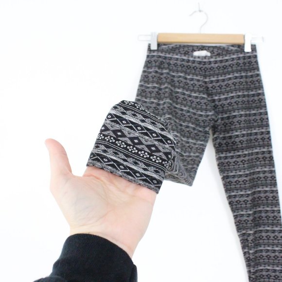 *Garage Aztec Printed Leggings - Picture 6 of 7